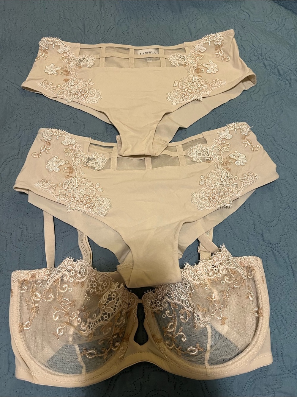 La Perla Blush Embroidered Sheer bra size 34 panties size M comes with 3 pieces